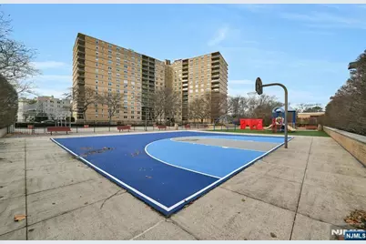 2200 N Central Road 6U #6U, Fort Lee, NJ 07024 - Photo 30