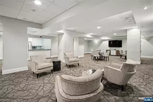 2200 N Central Road 6U, Fort Lee, NJ 07024 - Photo 18