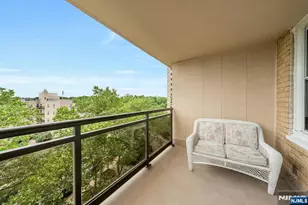 2200 N Central Road 6U, Fort Lee, NJ 07024 - Photo 16