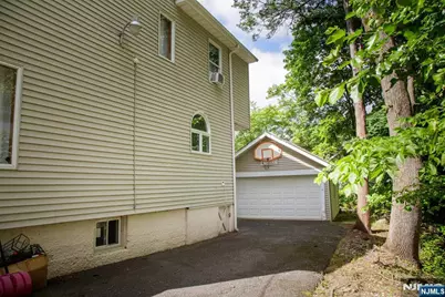 518 W Anderson Street, Hackensack, NJ 07601 - Photo 2