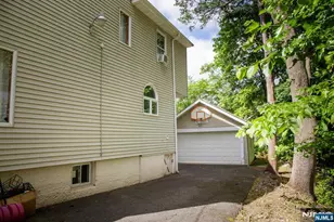518 W Anderson St, Hackensack, NJ 07601 - Photo 2