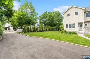 402 Enos Pl, Ho Ho Kus, NJ 07423 - Photo 32