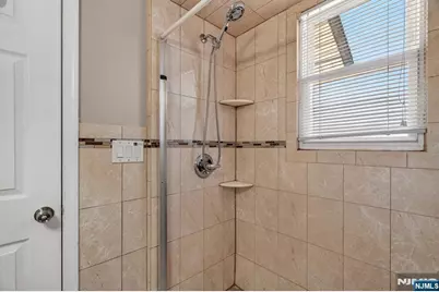 119 Kingston Avenue, Hawthorne, NJ 07506 - Photo 20