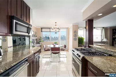 6040 Boulevard East 23G #23G, West New York, NJ 07093 - Photo 6