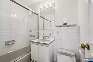 6040 Blvd East 23G, West New York, NJ 07093 - Photo 18