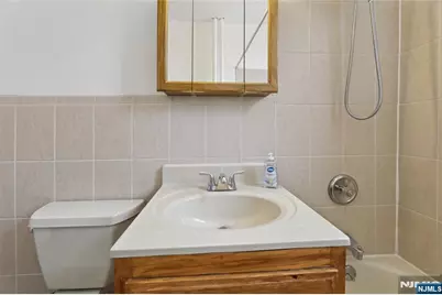 303 Hamilton Place C2 #C2, Hackensack, NJ 07601 - Photo 20