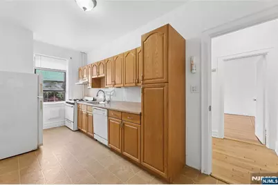 303 Hamilton Place C2 #C2, Hackensack, NJ 07601 - Photo 14