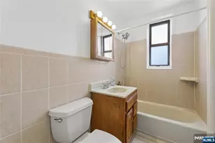 303 Hamilton Pl C2, Hackensack, NJ 07601 - Photo 18