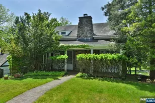 584 W Saddle River Rd, Upper Saddle River, NJ 07458 - Photo 1