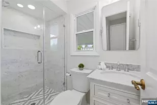 508 Tether Ln, Paramus, NJ 07652 - Photo 14