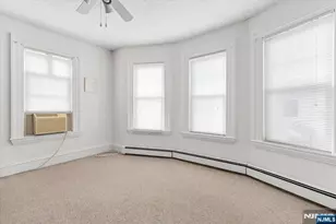 209 Washington Ave, Rutherford, NJ 07070 - Photo 16