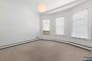 209 Washington Ave, Rutherford, NJ 07070 - Photo 14