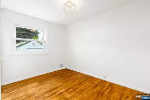 364 Roosevelt Ave, Lyndhurst Township, NJ 07071 - Photo 10