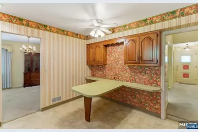 169 Hamilton Road, Teaneck Township, NJ 07666 - Photo 10