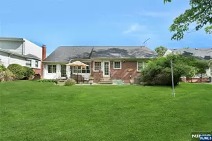 10-01 Plymouth Dr, Fair Lawn, NJ 07410 - Photo 24