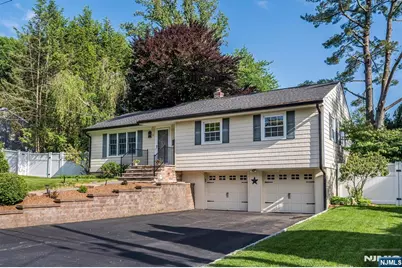 14 Clifford Drive, Park Ridge, NJ 07656 - Photo 2