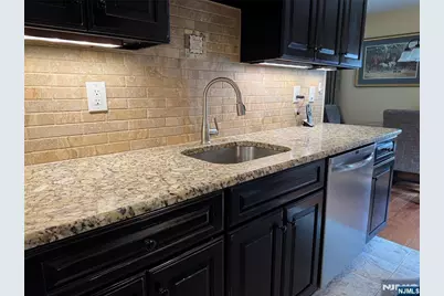 13-4 Tamaron Drive 13-4 #13-4, Waldwick, NJ 07463 - Photo 6