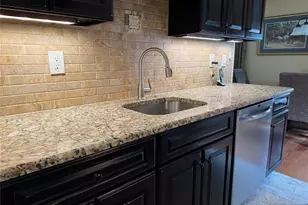 13-4 Tamaron Dr 13-4, Waldwick, NJ 07463 - Photo 6