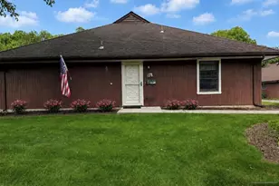 13-4 Tamaron Dr 13-4, Waldwick, NJ 07463 - Photo 2