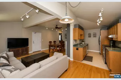 21-23 Fitzherbert Street, Bloomfield, NJ 07003 - Photo 6