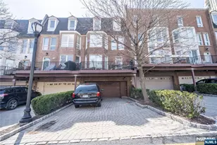 130 Kensington Dr, Fort Lee, NJ 07024 - Photo 42