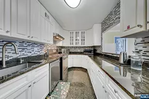 2000 Linwood Ave 16J, Fort Lee, NJ 07024 - Photo 2