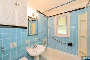43 Urma Pl, Saddle Brook Township, NJ 07663 - Photo 20