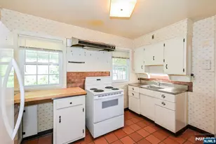 43 Urma Pl, Saddle Brook Township, NJ 07663 - Photo 24