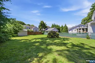 374 Diamond Bridge Ave, Hawthorne, NJ 07506 - Photo 20