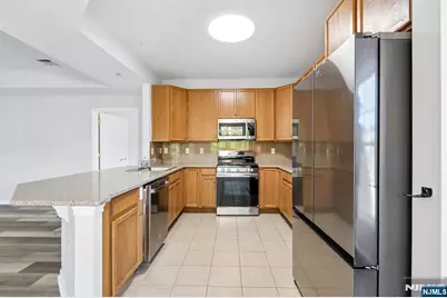 9104 Ravenscroft Road, Clifton, NJ 07013 - Photo 12