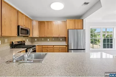 9104 Ravenscroft Road, Clifton, NJ 07013 - Photo 14