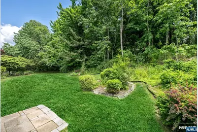 37 Wolfe Drive, Wanaque, NJ 07465 - Photo 28