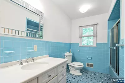 37 Wolfe Drive, Wanaque, NJ 07465 - Photo 24