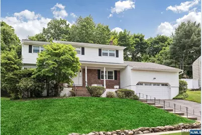 37 Wolfe Drive, Wanaque, NJ 07465 - Photo 1