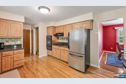 37 Wolfe Drive, Wanaque, NJ 07465 - Photo 10