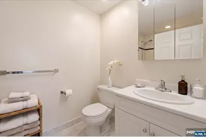 100 Old Palisade Road 3408 #3408, Fort Lee, NJ 07024 - Photo 16