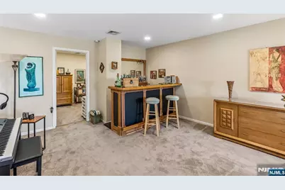 8 Quartz Lane, Paterson, NJ 07501 - Photo 20