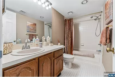 8 Quartz Lane, Paterson, NJ 07501 - Photo 16