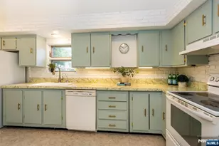 42 Johnson Ave, Bloomfield, NJ 07003 - Photo 20