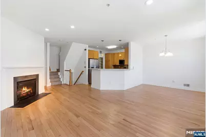 131 Brittany Court, Clifton, NJ 07013 - Photo 18