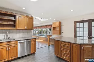 1252 Ringwood Ave, Pompton Lakes, NJ 07442 - Photo 6