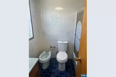 195 Walnut Street, Newark, NJ 07105 - Photo 6