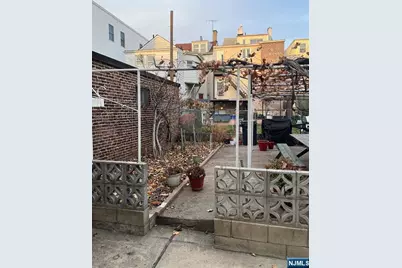 195 Walnut Street, Newark, NJ 07105 - Photo 14