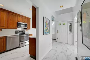 172 Grandview Ln, Mahwah, NJ 07430 - Photo 4