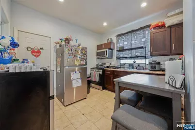 196 Windsor Street, Kearny, NJ 07032 - Photo 8