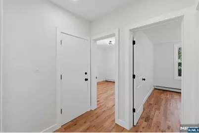 203-205 Hansbury, Newark, NJ 07112 - Photo 22