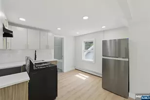 203-205 Hansbury, Newark, NJ 07112 - Photo 38
