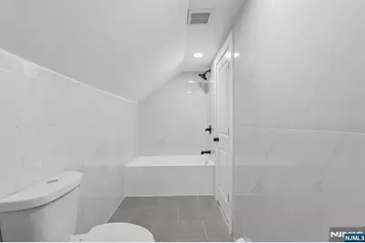 203-205 Hansbury, Newark, NJ 07112 - Photo 40