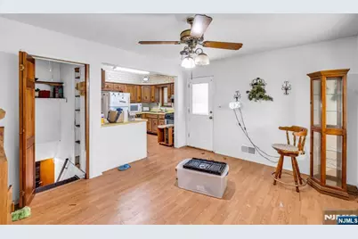 301 S Boulevard, Saddle Brook Township, NJ 07663 - Photo 20