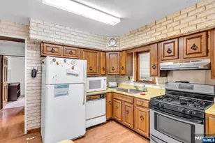 301 S Blvd, Saddle Brook Township, NJ 07663 - Photo 18